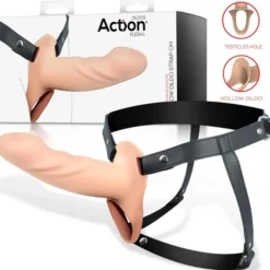 Strap-on ontolla dildolla